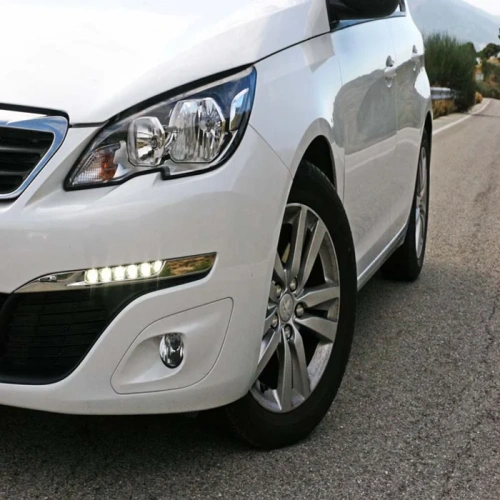 Peugeot 308 με φώτα ημέρας DRL LED
