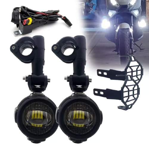 LED προβολείς BMW GS κιτ και αναμμένοι στη μοτοσυκλέτα