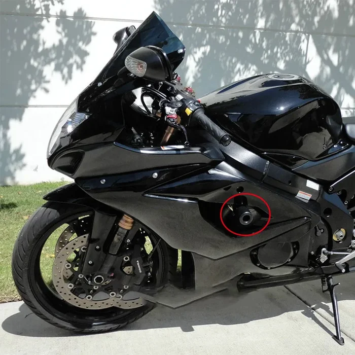 manitaria-gsxr-600-750-topothetimena Μανιτάρια GSXR 600 750 τοποθετημένα σε Suzuki για προστασία πλαισίου και fairing