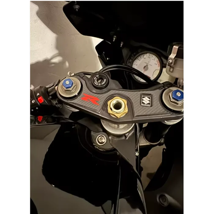 aytokollhta-suzuki-gsxr-carbon-timonoplaka-topothethmena Αυτοκολλητα suzuki gsxr carbon 3D προστατευτικό σιλικόνης για τιμονόπλακα τοποθετημένο σε suzuki gsxr γενιάς k6 k7 k8 k9