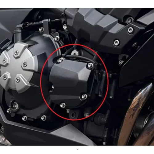 Καπάκι κινητήρα δεξί kawasaki z1000 2007-2009 τοποθετημένο σε μοτοσυκλέτα